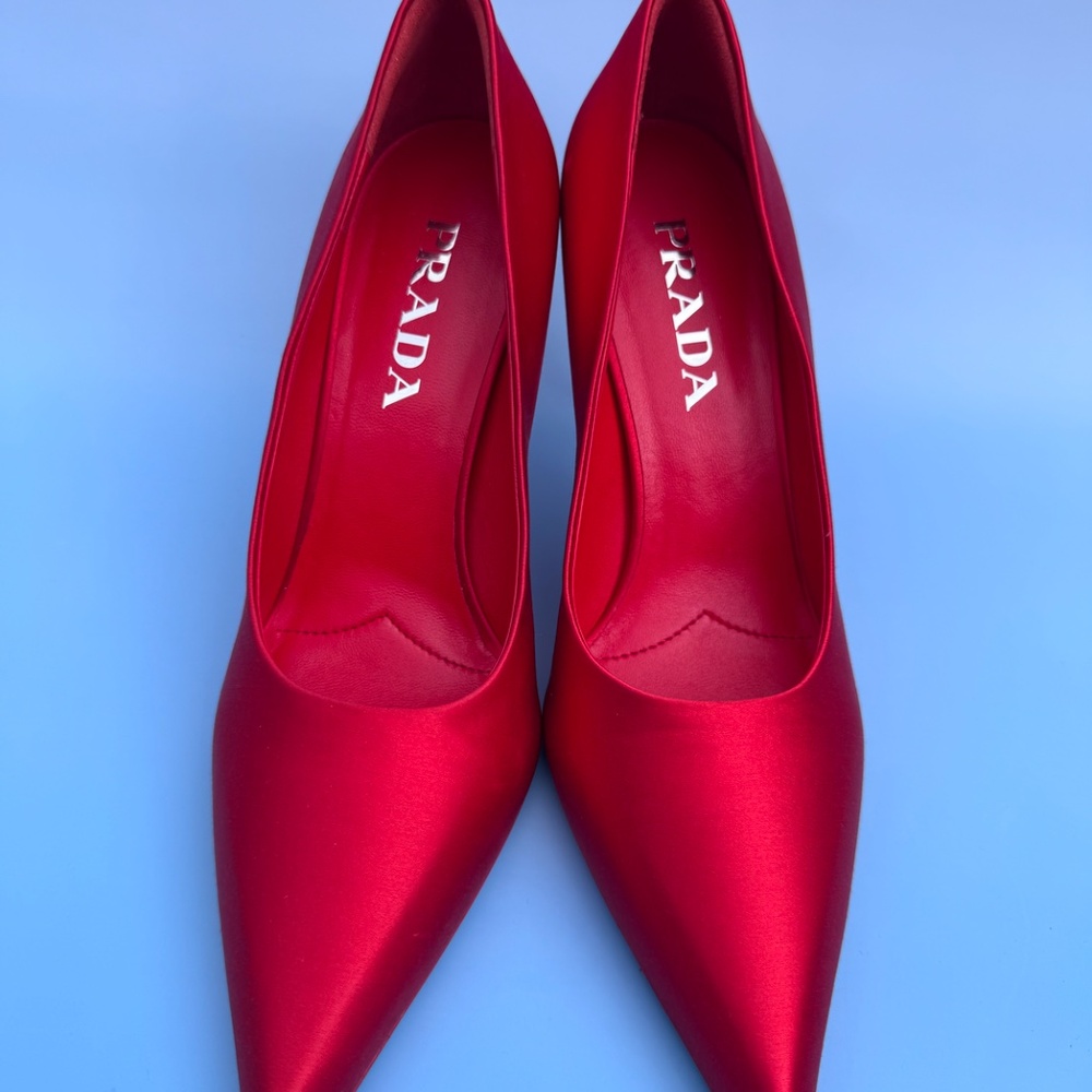 New Authentic PRADA Red Silk Pumps - Size US 7/EU 37 - Luxe Design - Orig box + - Picture 6 of 16